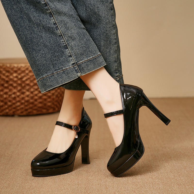 Women's classic round-toe plat – Leather Classic Strap recenzja i cena