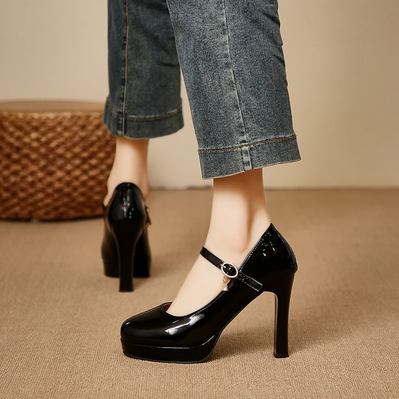 Women's classic round-toe plat – Leather Classic Strap recenzja i cena